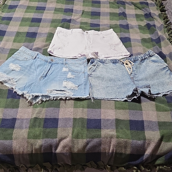 Custom Variety Pack Pants - Women’s Casual Denim and Cotton Shorts Trio - Light Blue & White